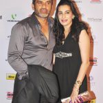 سونیل شتی و همسرش مانا +عکس Mana Shetty, Suniel Shetty, بازیگران هندی و همسرانشان, بیوگرافی سونیل شتی, عکس بازیگران مرد هندی, نام بازیگران زن هندی با عکس, همسر سونیل شتی, همسر مانا شتی